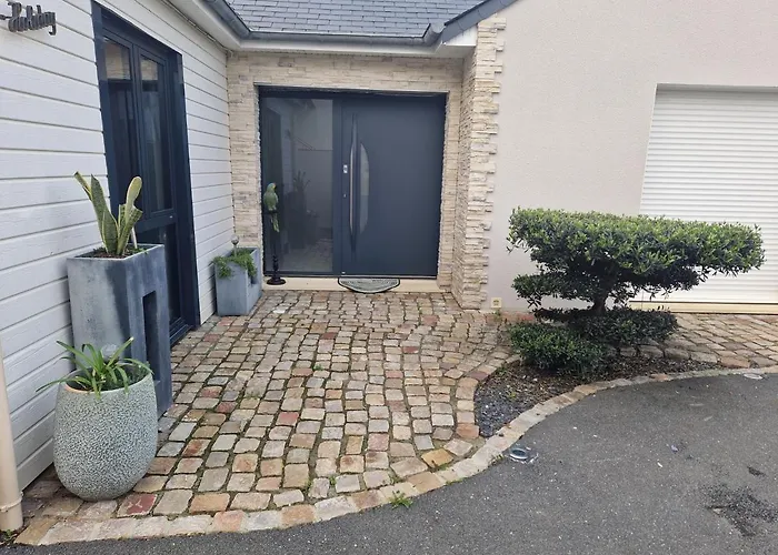 Villa Poppies Charme Et Luxe 14 Pers Prive Jardin Clos 300 M Du Debarquement A Pied Familles Groupes Evg Baby-foot